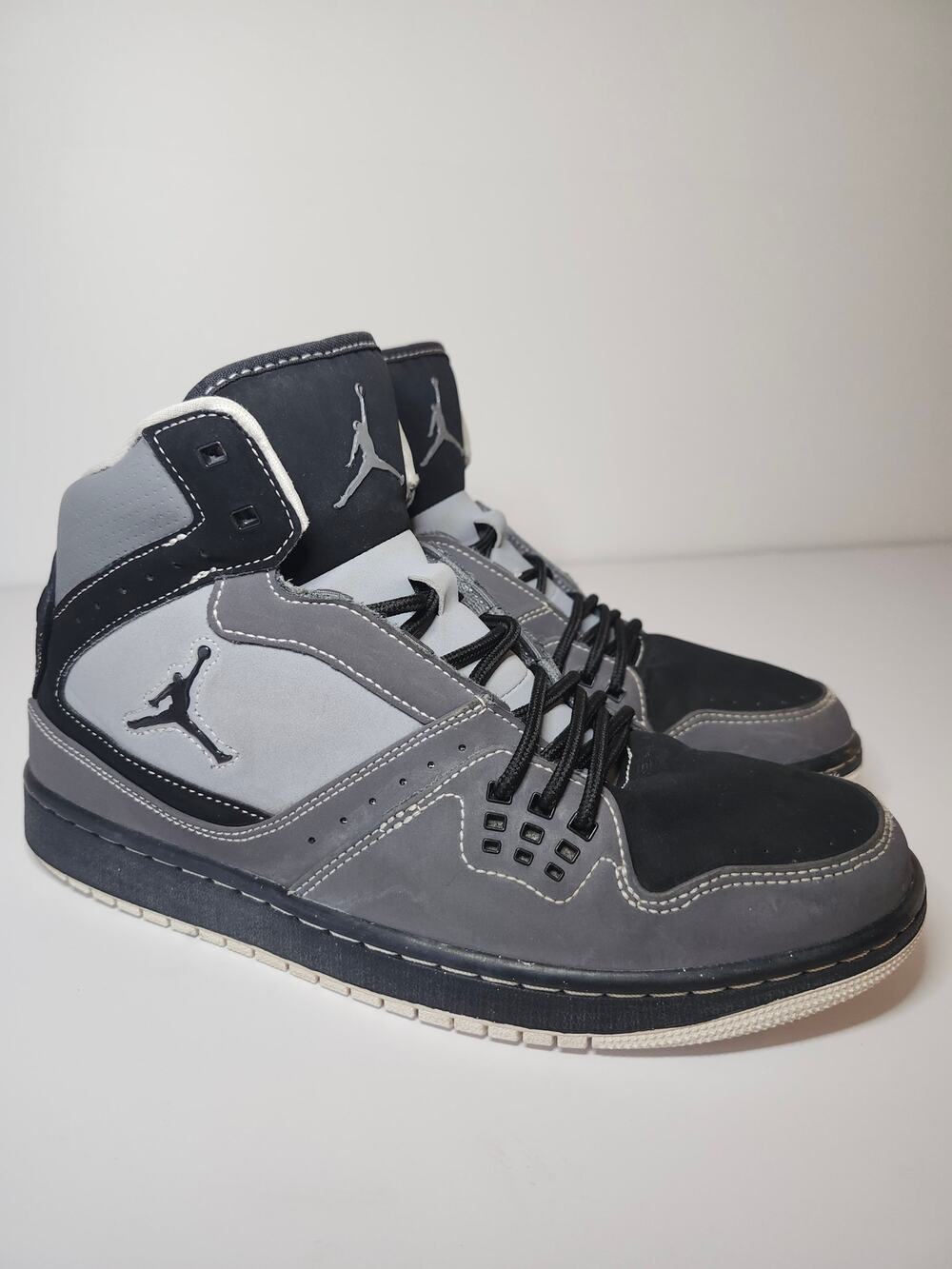 Jordan 1 Flight Men’s Gray Sz 9 Athletic Sneaker Streetwear Mid Top